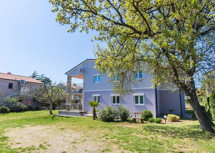 Alojzija - Srednji First Floor - Mpolo * Medolino