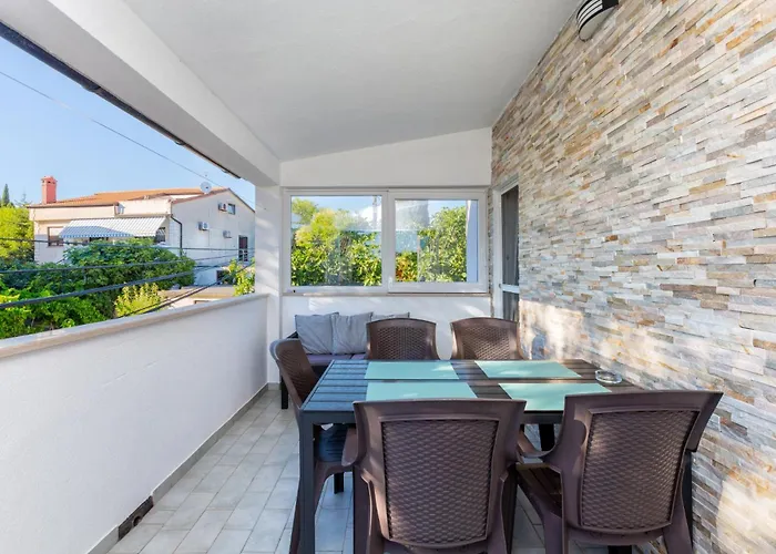 Alojzija - Srednji First Floor - Mpolo *